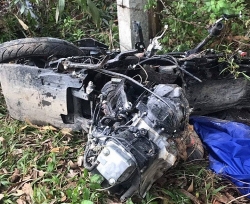 chong chet vo gay chan do tong phai cho chay qua duong