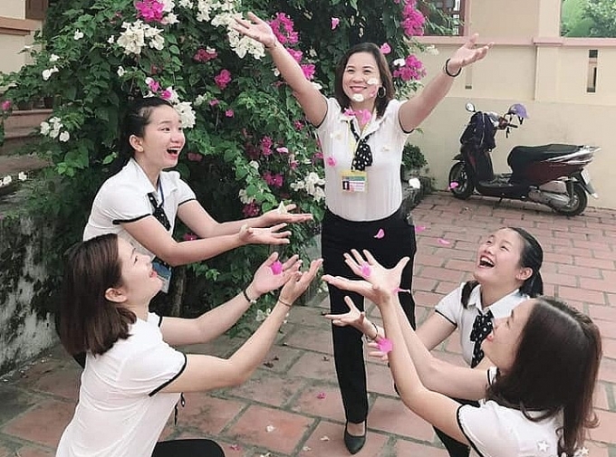 doi thuong gian di cua hieu truong truong mam non chau phong