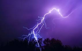 Về chăm vợ sinh con đầu lòng, Việt kiều Mỹ bị sét đánh tử vong