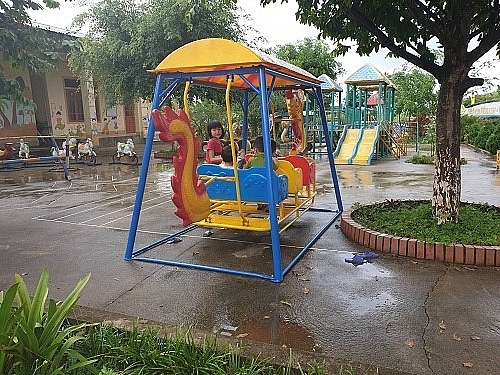 Đua "Đạt chuẩn Quốc gia", trường mầm non ở xã 135 ôm nợ đầm đìa dua dat chuan quoc gia truong mam non o xa 135 om no dam dia