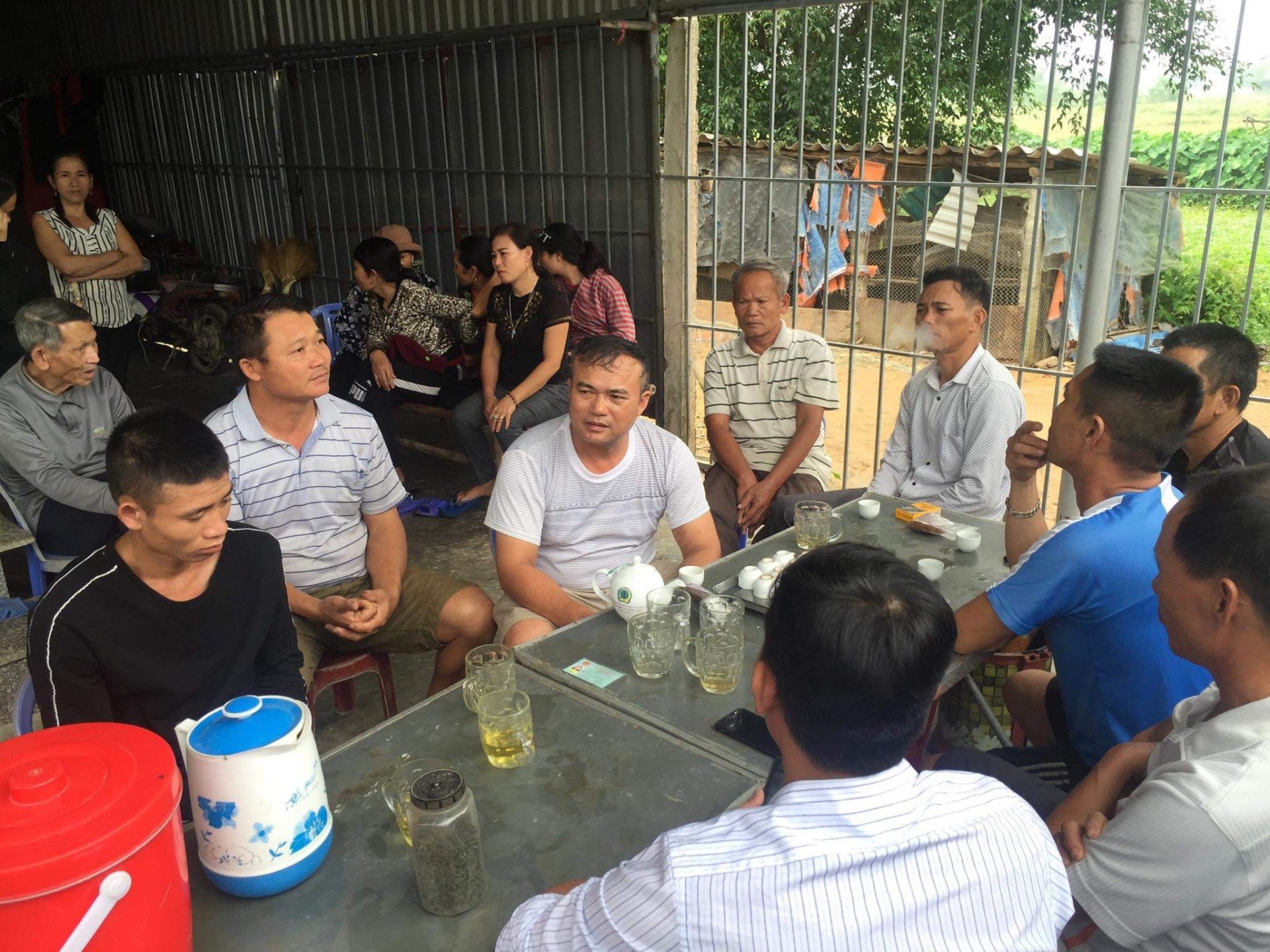 Yêu cầu điều tra tin đồn một người sang Anh thoát chết nhờ cầm 900 triệu đánh lô đề