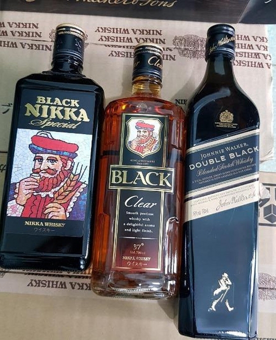 thu giu lo ruou ngoai khung khong ro nguon goc tren container tri gia 15 ty dong