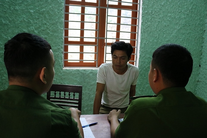 lai xe vi pham nong do con con chong doi lang ma canh sat giao thong