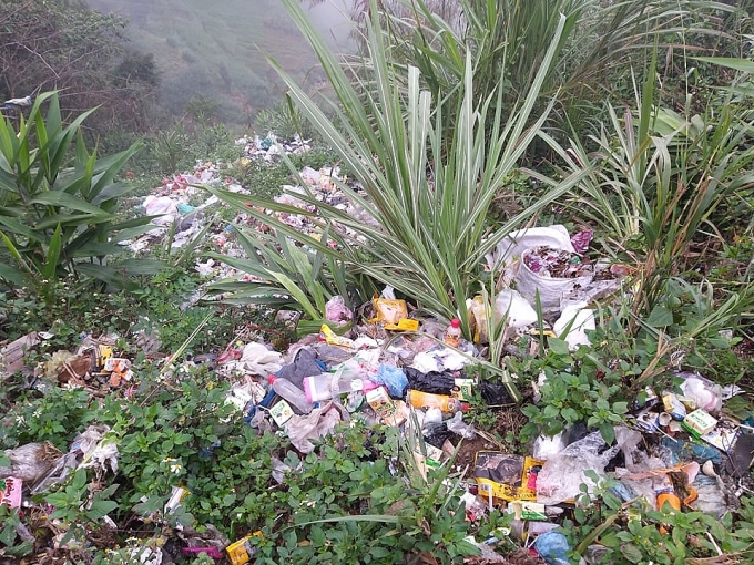 Cổng trời Mường Lống: Khu du lịch bị rác thải bủa vây cong troi muong long khu du lich bi rac thai bua vay