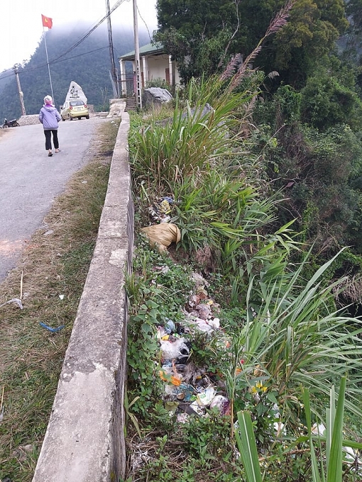 Cổng trời Mường Lống: Khu du lịch bị rác thải bủa vây cong troi muong long khu du lich bi rac thai bua vay