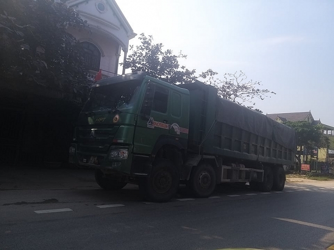 Cung đường 48 ở 'thủ phủ đá trắng' xứ Nghệ oằn mình vì xe quá khổ, quá tải cung duong 48 o thu phu da trang xu nghe oan minh vi xe qua kho qua tai