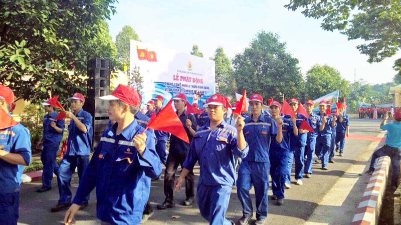 Đời sống công nhân Bình Dương: Ước mơ cũng gắn với nghề