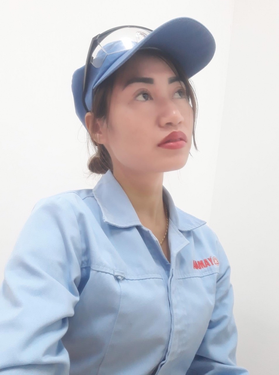 Công nhân háo hức "khoe" đồng phục "ngành" Công nhân háo hức "khoe" đồng phục "ngành"