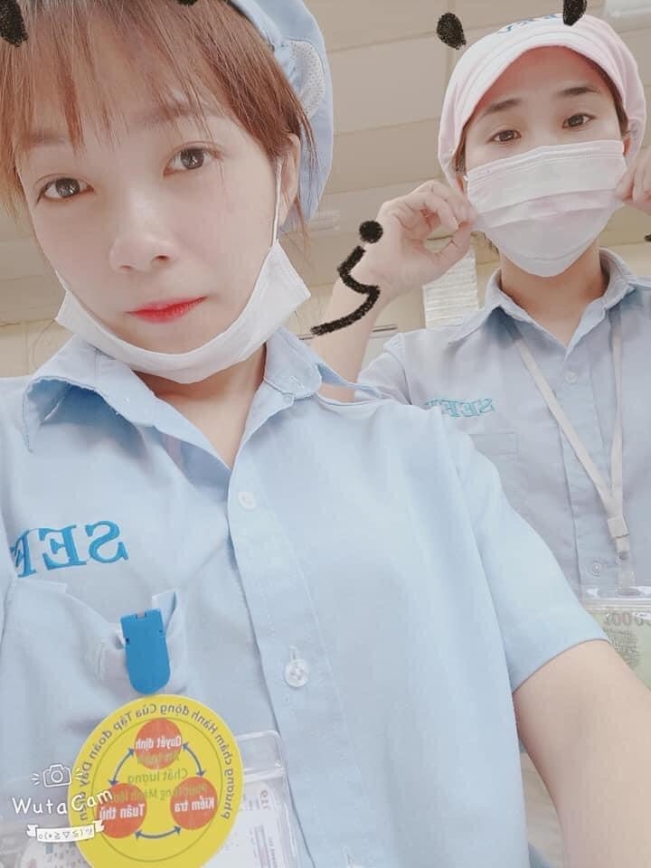 Công nhân háo hức "khoe" đồng phục "ngành" Công nhân háo hức "khoe" đồng phục "ngành"