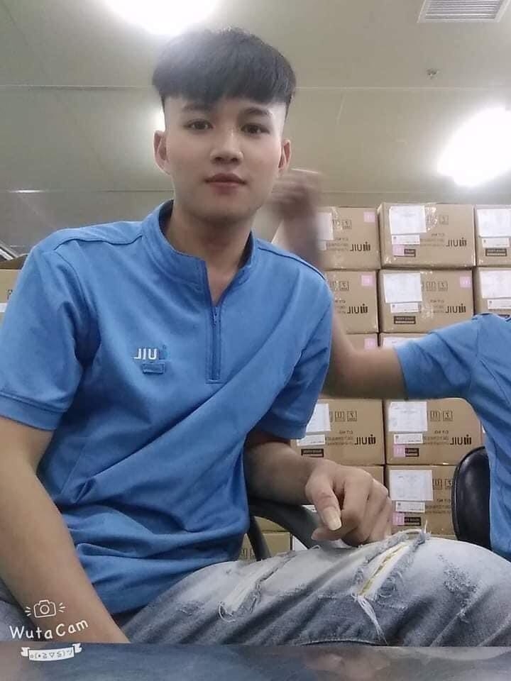 Công nhân háo hức "khoe" đồng phục "ngành" Công nhân háo hức "khoe" đồng phục "ngành"