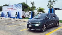 Trạm sạc xe điện tại cây xăng đầu tiên đi vào hoạt động