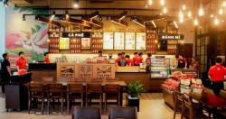 Highlands, Pizza 4P&apos;s lần lượt tăng giá khi giá xăng dầu cao kỷ lục