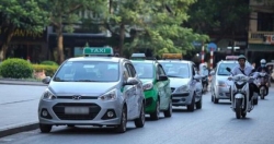 Né gọi Grab vì cước nhân giờ cao điểm, nhưng giá cước taxi thường thậm chí &quot;chát&quot; hơn