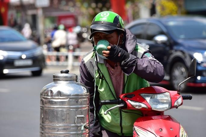 T&agrave;i xế xe &ocirc;m c&ocirc;ng nghệ l&agrave; một trong những đối tượng c&oacute; thể tham gia BHXH tự nguyện.Ảnh: HO&Agrave;NG TRIỀU