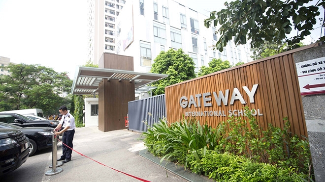 Trường của quốc tế, an toàn của ai?