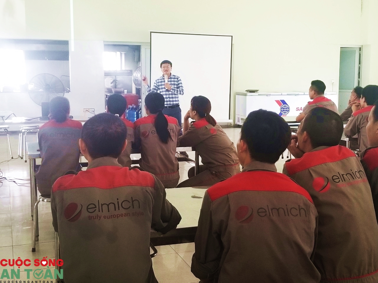 Huấn luyện an toàn vệ sinh lao động cho 50 chủ tịch công đoàn cơ sở có đông đoàn viên