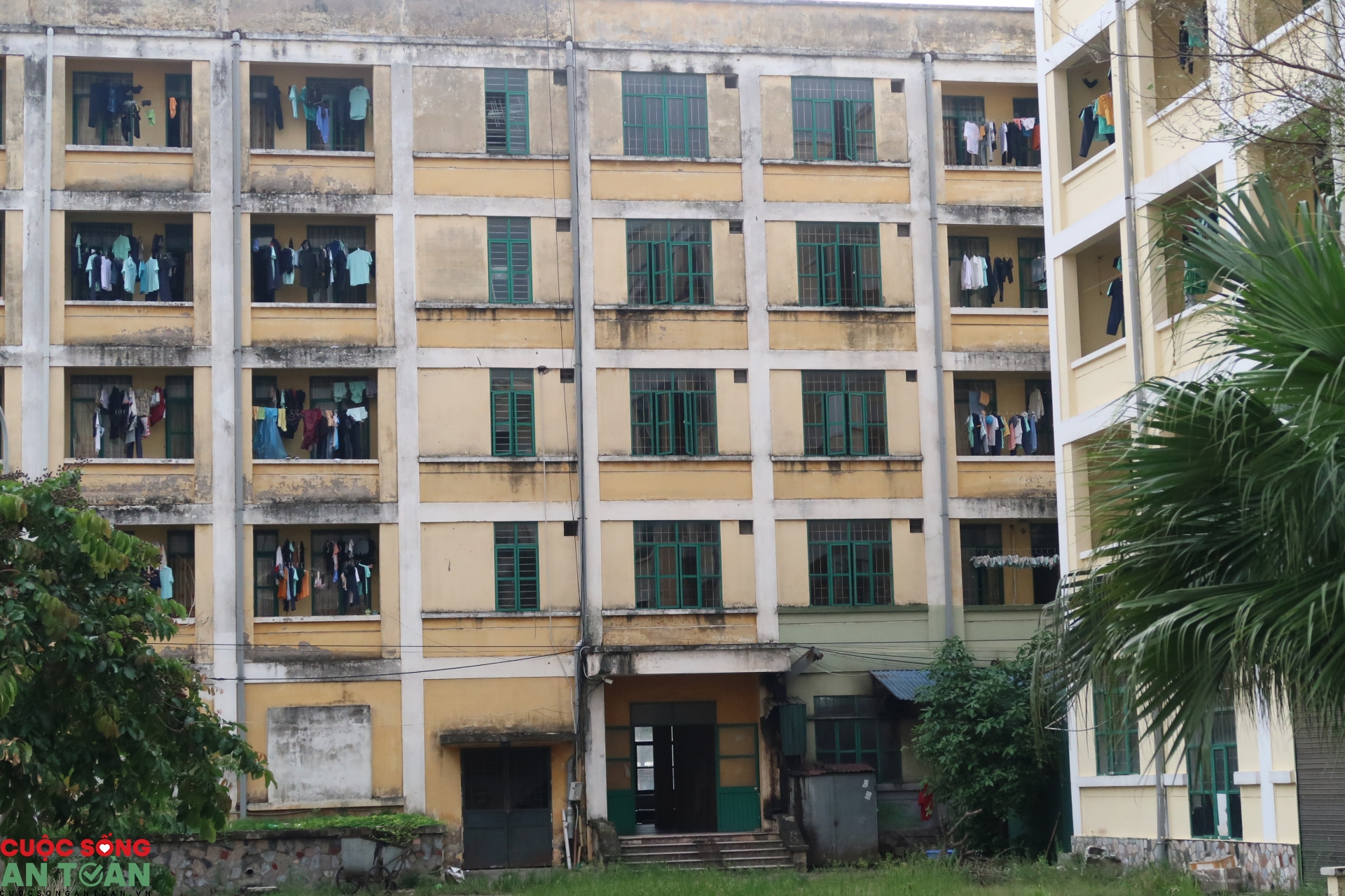 Công nhân lao động mong mỏi ngày Tết Trung thu trọn vẹn với con Công nhân lao động mong mỏi ngày Tết Trung thu trọn vẹn với con