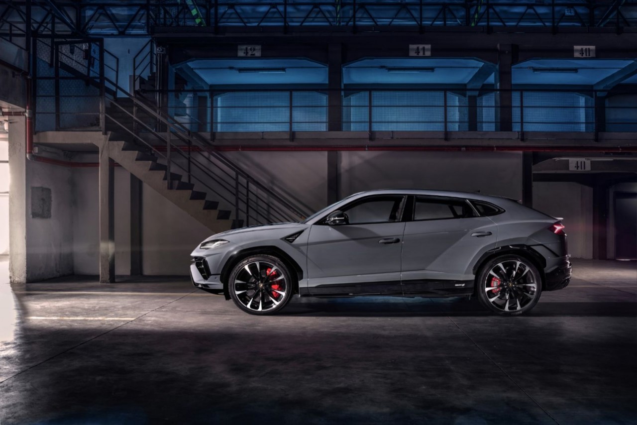 Lamborghini Urus S nhận đặt hàng tại Việt Nam với giá 14,3 tỷ đồng