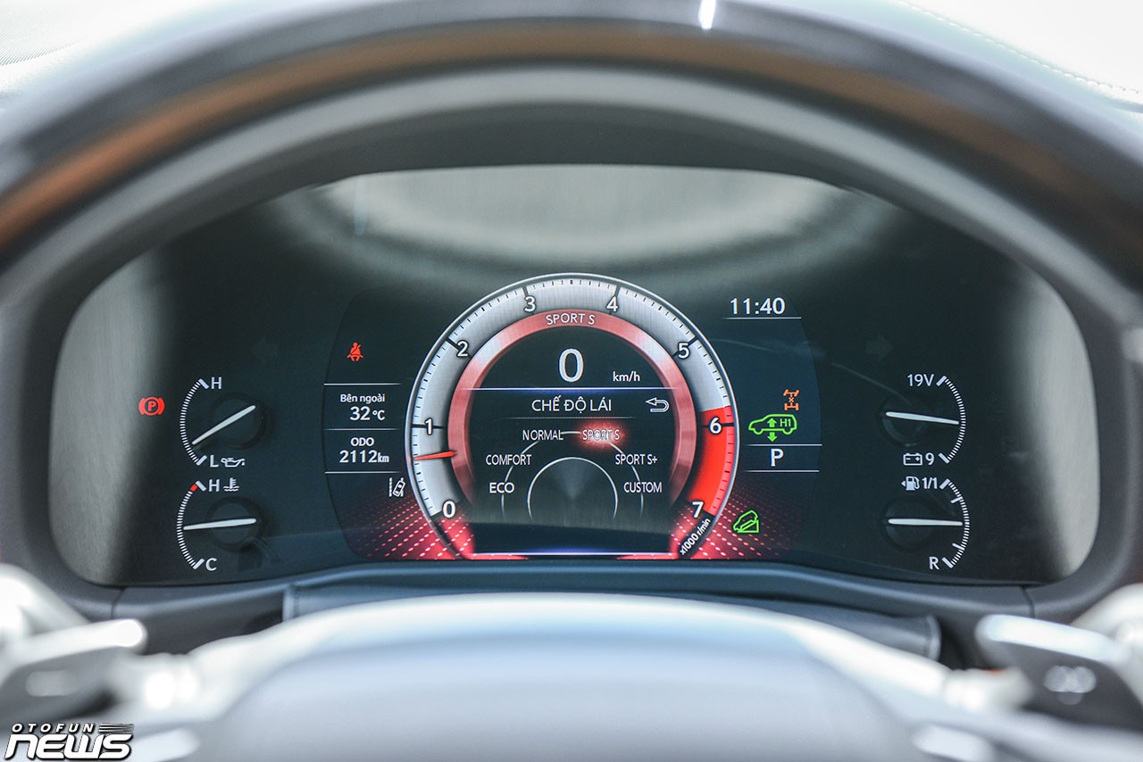 Hình chi tiết Lexus LX600 VIP giá 9,2 tỷ tại Việt Nam