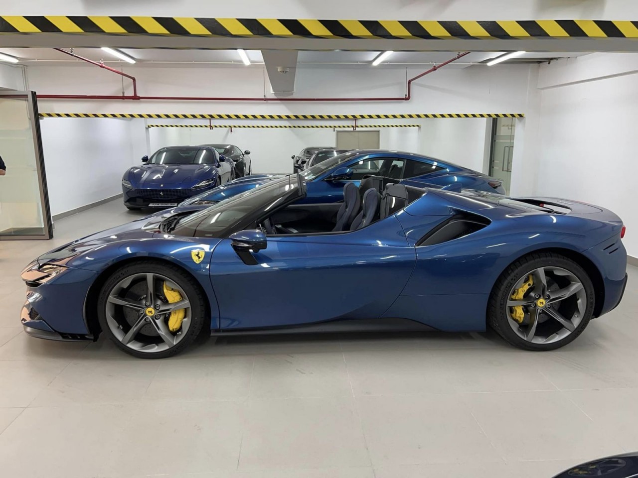 Siêu xe Ferrari SF90 Spider của Cường Siêu xe Ferrari SF90 Spider của Cường