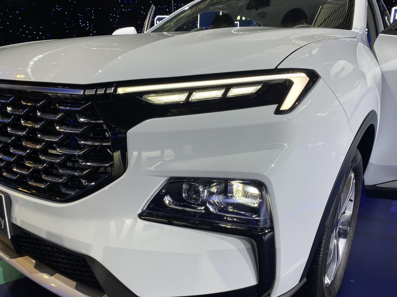 Ford Territory ra mắt: 3 phiên bản, giá bán 822-935 triệu đồng Ford Territory ra mắt: 3 phiên bản, giá bán 822 935 triệu đồng