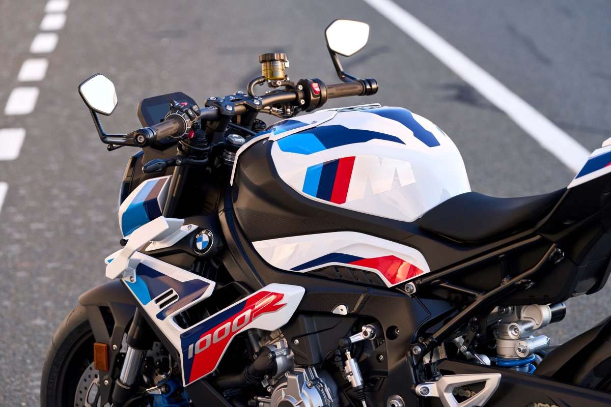 BMW Motorrad trình làng mẫu siêu mô tô M1000R hoàn toàn mới BMW Motorrad trình làng mẫu siêu mô tô M1000R hoàn toàn mới