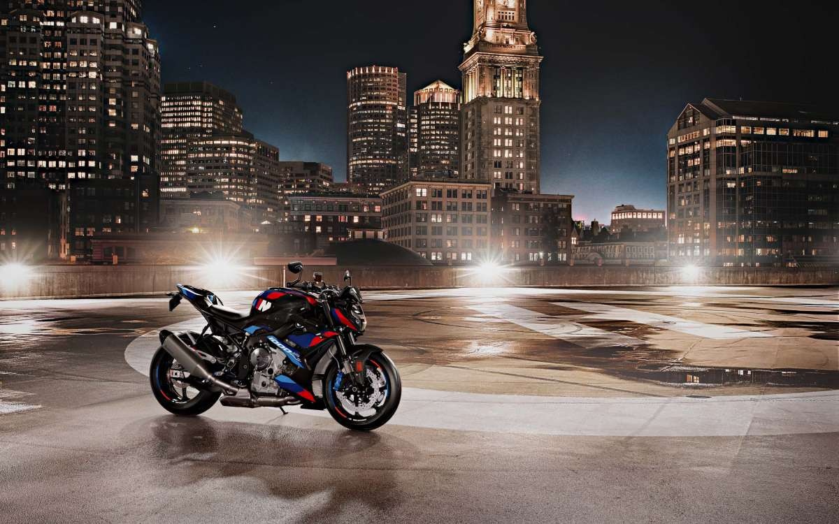 BMW Motorrad trình làng mẫu siêu mô tô M1000R hoàn toàn mới