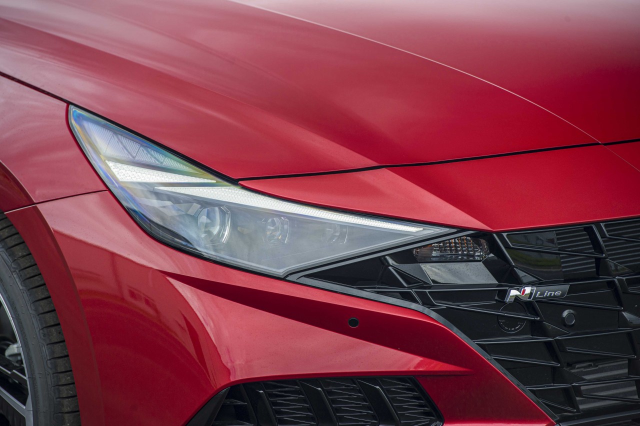 Hình chi tiết Hyundai Elantra N-Line 1.6 Turbo giá 799 triệu đồng Hình chi tiết Hyundai Elantra N Line 1.6 Turbo giá 799 triệu đồng