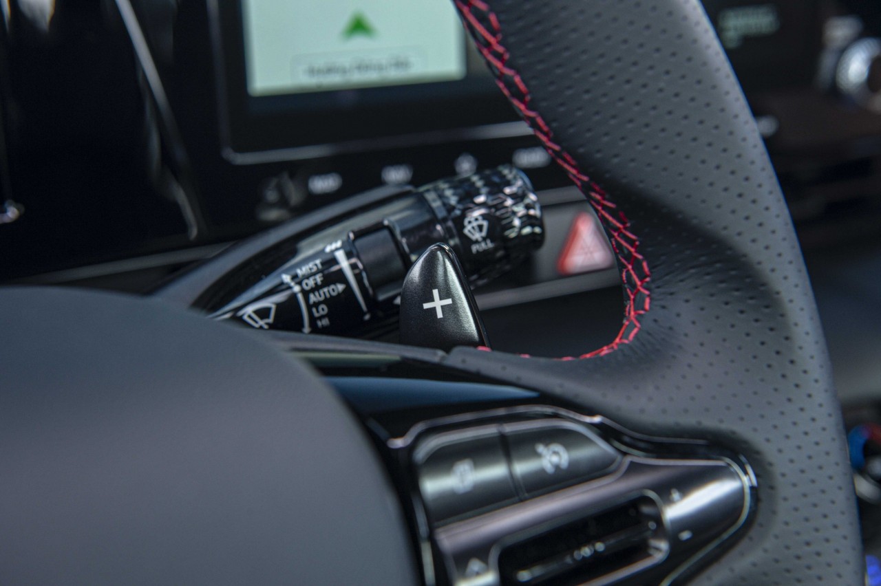 Hình chi tiết Hyundai Elantra N-Line 1.6 Turbo giá 799 triệu đồng Hình chi tiết Hyundai Elantra N Line 1.6 Turbo giá 799 triệu đồng