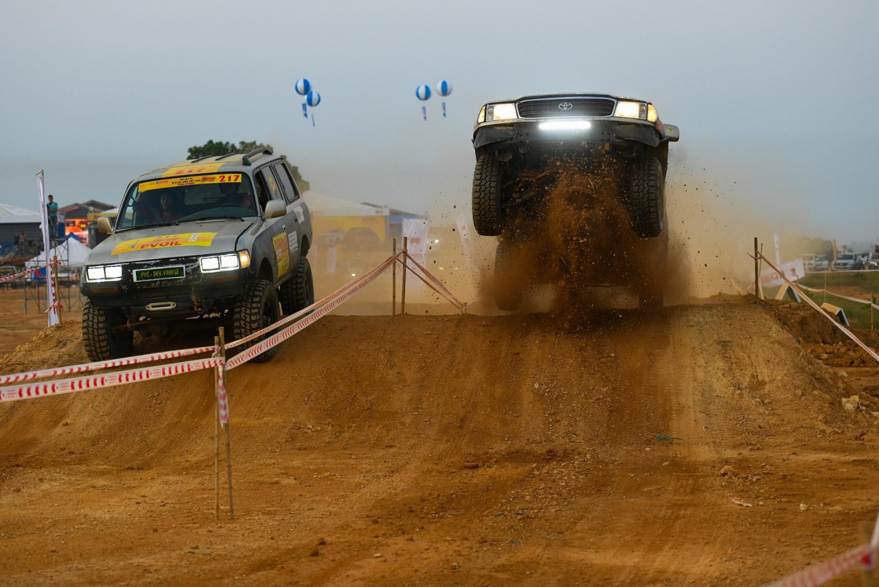Nhìn lại VOC qua các thời kỳ: Vietnam Offroad Cup 2019
