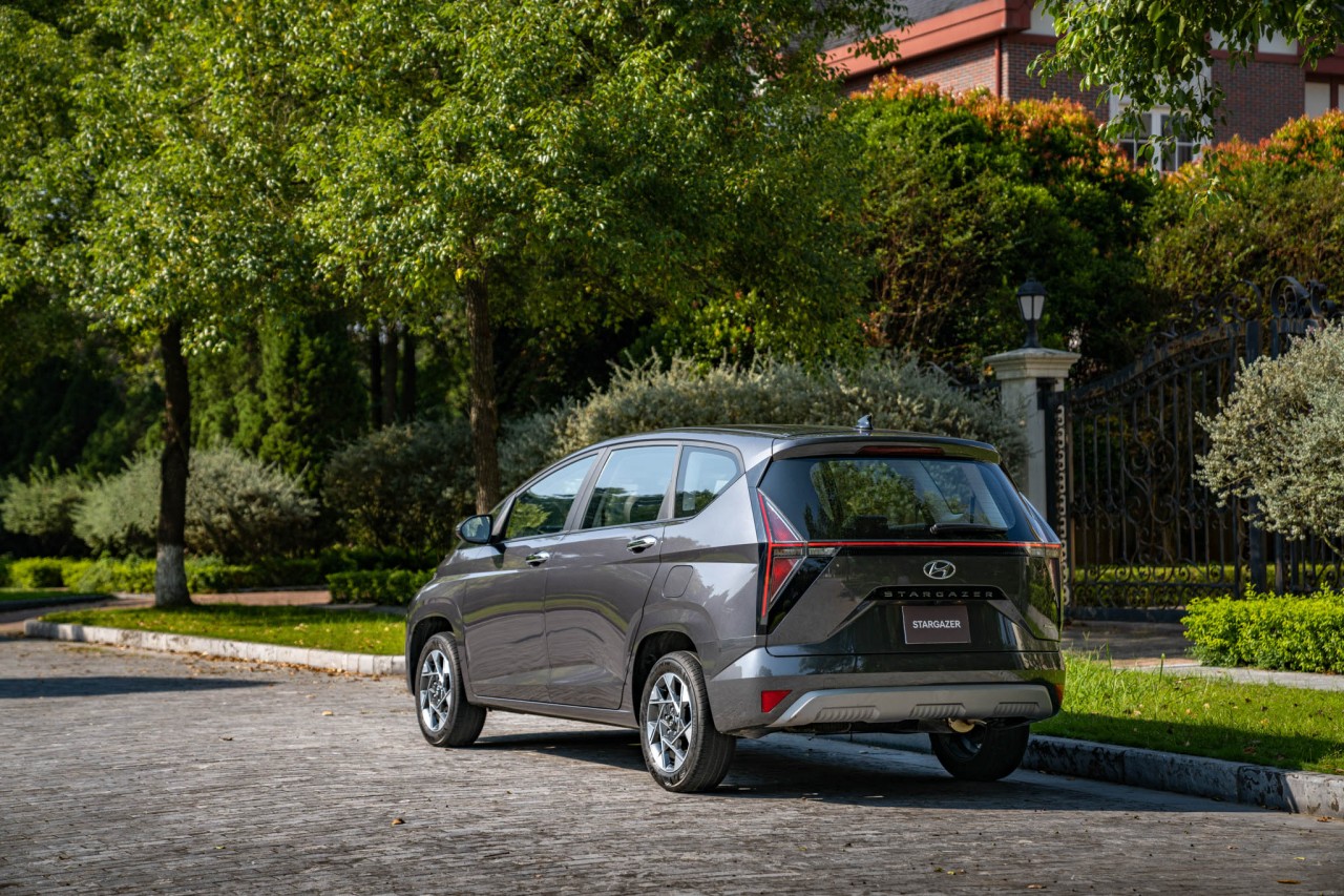 Hyundai Stargazer ra mắt tại Việt Nam, đối đầu với Xpander với giá 575 triệu đồng Hyundai Stargazer ra mắt tại Việt Nam, đối đầu với Xpander với giá 575 triệu đồng