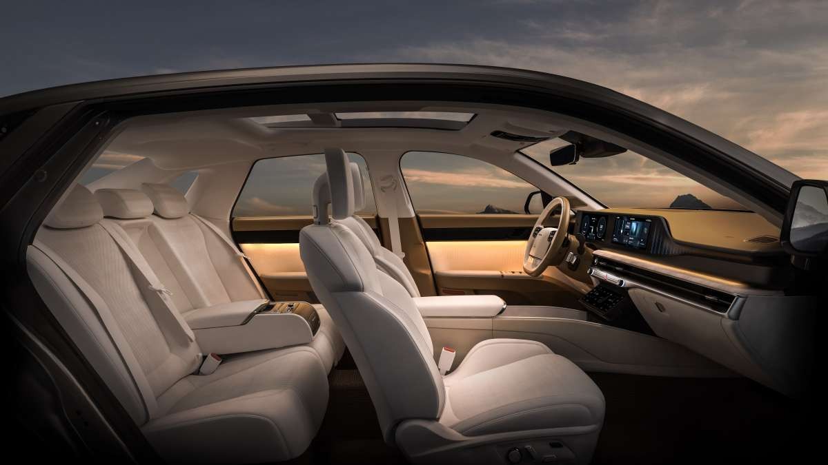 Hyundai công bố hình ảnh sedan hạng sang Grandeur hoàn toàn mới Hyundai công bố hình ảnh sedan hạng sang Grandeur hoàn toàn mới