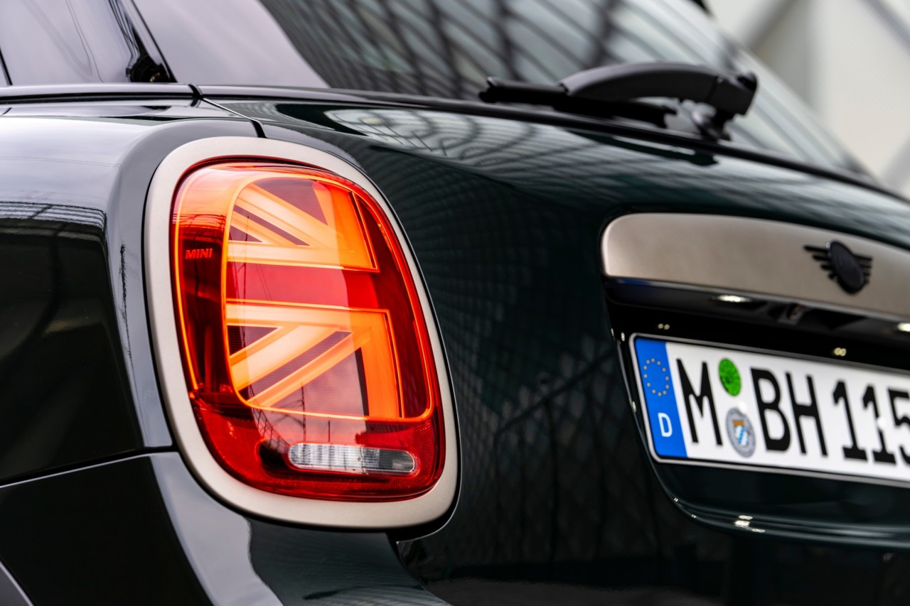 MINI Cooper S 5-Cửa Resolute Edition có mặt tại Việt Nam MINI Cooper S 5 Cửa Resolute Edition có mặt tại Việt Nam