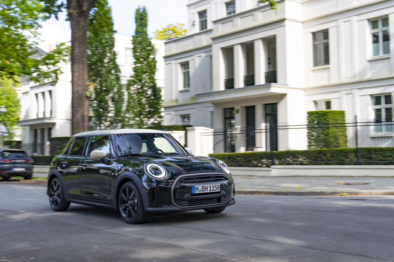 MINI Cooper S 5-Cửa Resolute Edition có mặt tại Việt Nam MINI Cooper S 5-Cửa Resolute Edition có mặt tại Việt Nam