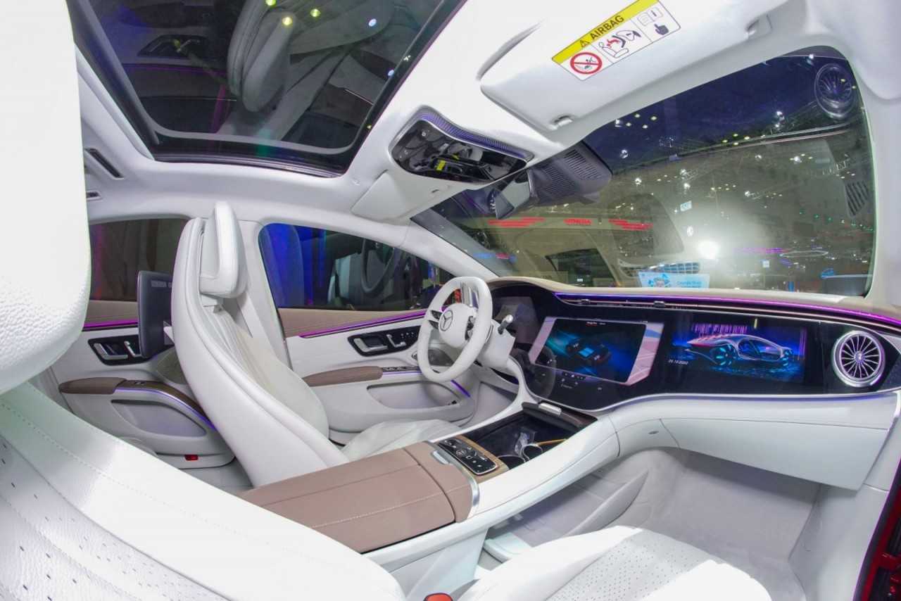 [VMS 2022] Mercedes-Benz giới thiệu sedan chạy điện EQS