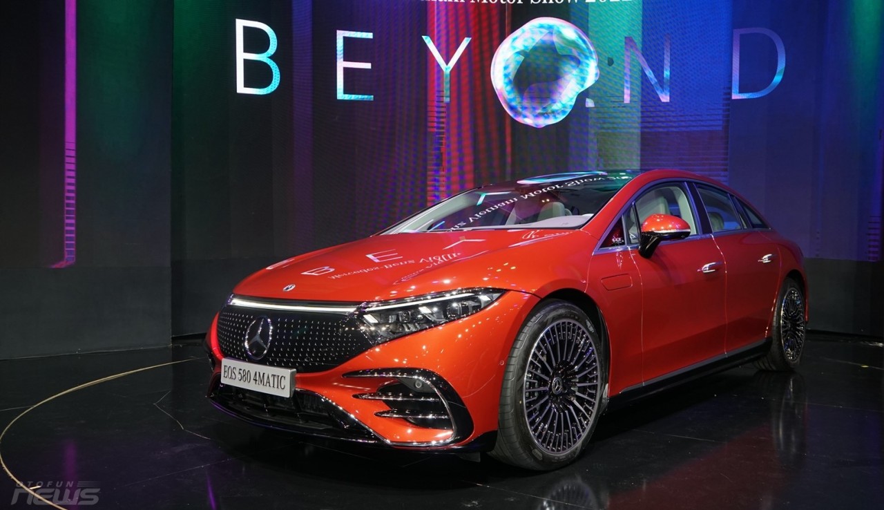 [VMS 2022] Mercedes-Benz giới thiệu sedan chạy điện EQS