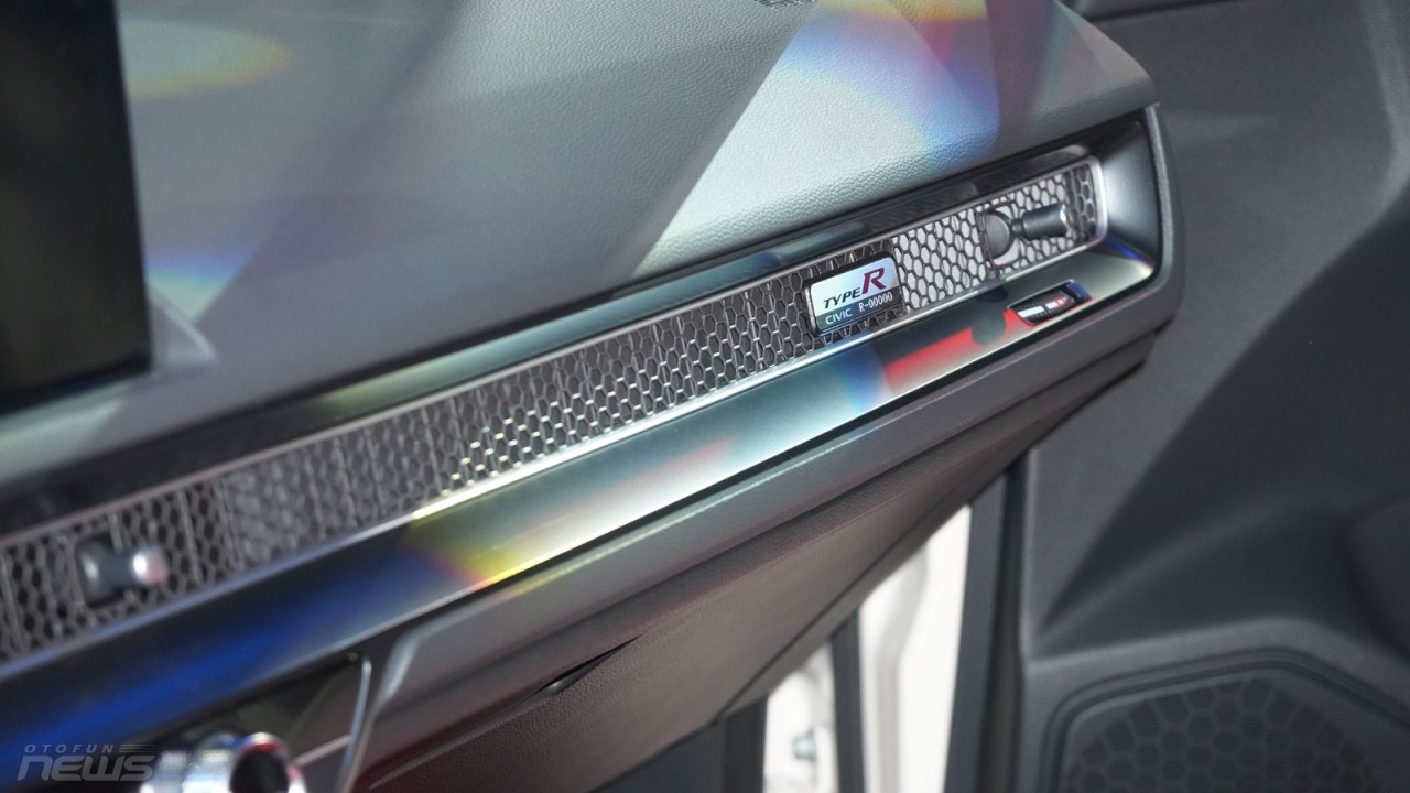 [VMS 2022] Cận cảnh 'Xe đua' Honda Civic Type R công suất 315 mã lực