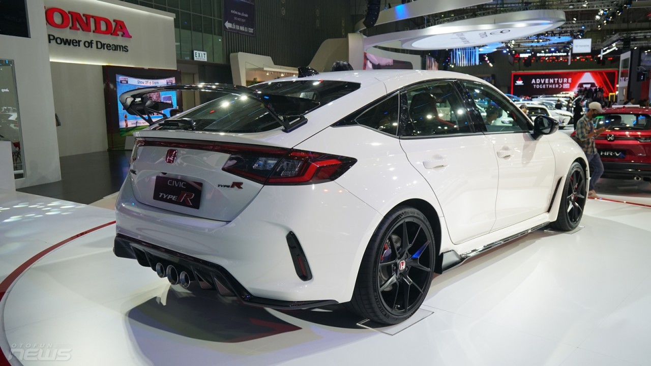 [VMS 2022] Cận cảnh 'Xe đua' Honda Civic Type R công suất 315 mã lực