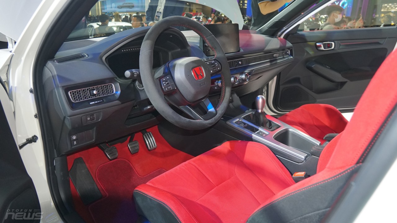 [VMS 2022] Cận cảnh 'Xe đua' Honda Civic Type R công suất 315 mã lực