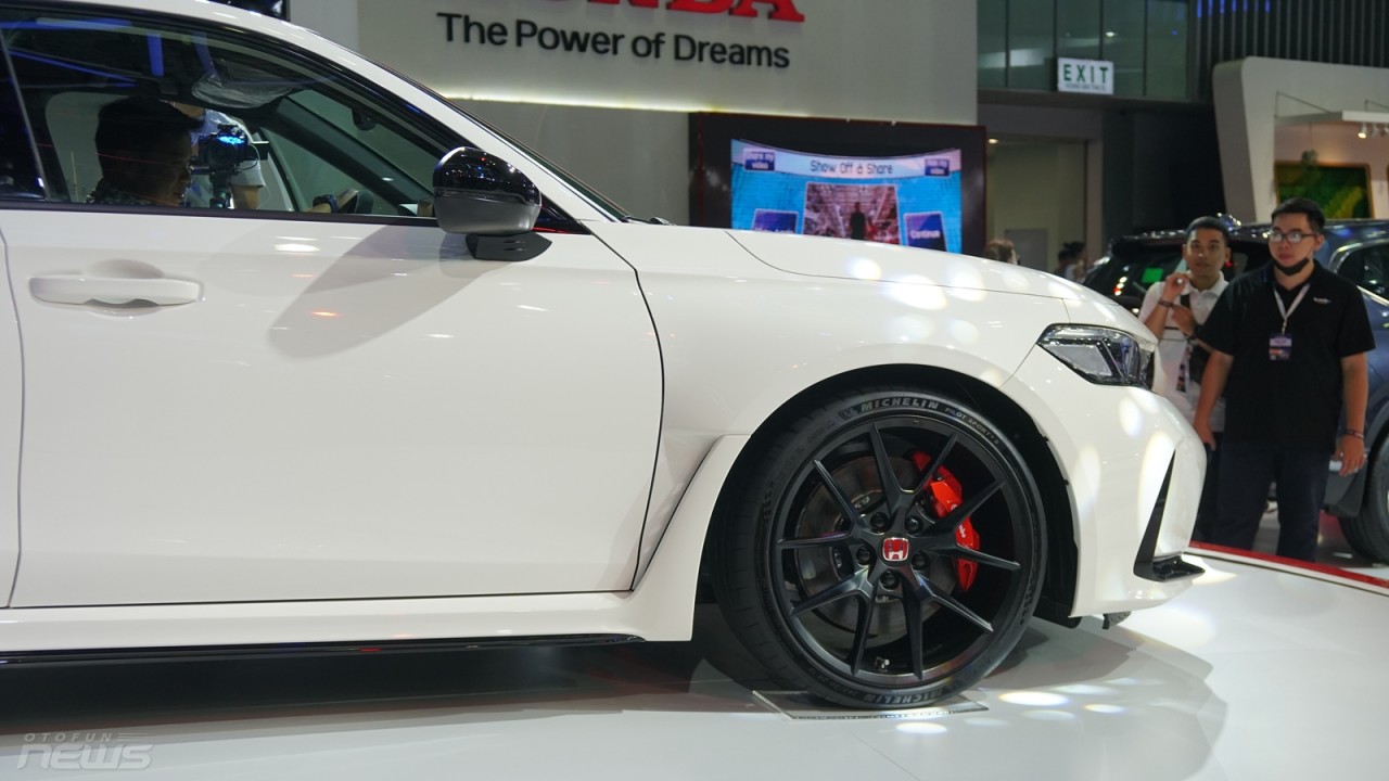VMS 2022: Cận cảnh 'Xe đua' Honda Civic Type R công suất 315 mã lực
