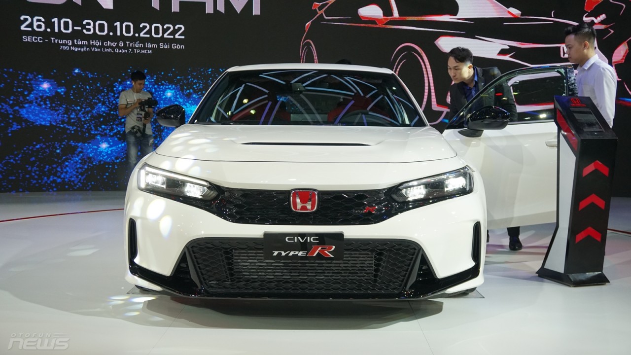 [VMS 2022] Cận cảnh 'Xe đua' Honda Civic Type R công suất 315 mã lực