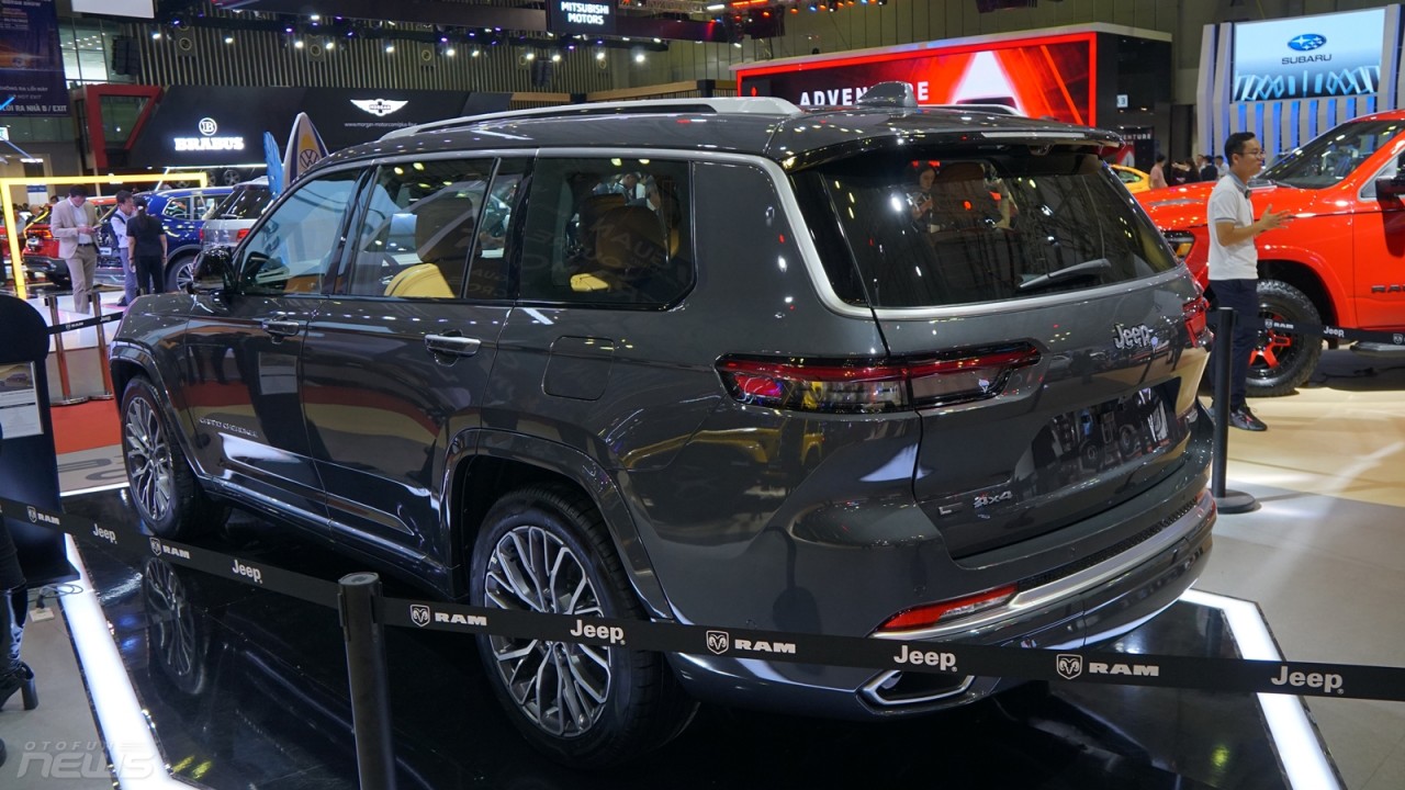 VMS 2022: Cận cảnh Jeep Grand Cherokee L 2022 có giá 6,18 tỷ đồng
