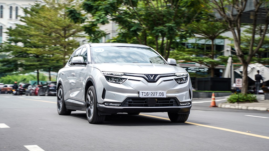 Người Sài Gòn lái thử VinFast VF8: “Đáng mua nhất trong tầm giá 1 tỷ đồng!” Người Sài Gòn lái thử VinFast VF8: “Đáng mua nhất trong tầm giá 1 tỷ đồng!”