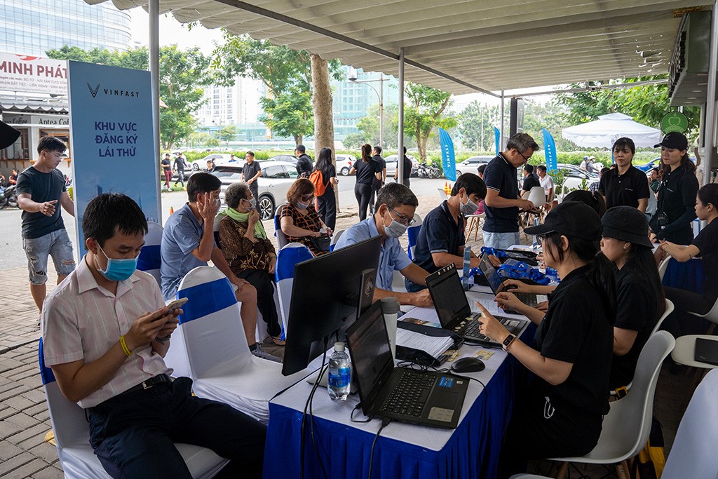 Người Sài Gòn lái thử VinFast VF8: “Đáng mua nhất trong tầm giá 1 tỷ đồng!” Người Sài Gòn lái thử VinFast VF8: “Đáng mua nhất trong tầm giá 1 tỷ đồng!”