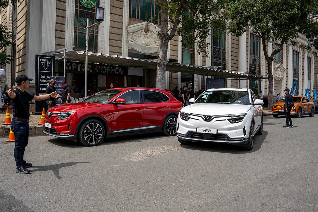 Người Sài Gòn lái thử VinFast VF8: “Đáng mua nhất trong tầm giá 1 tỷ đồng!” Người Sài Gòn lái thử VinFast VF8: “Đáng mua nhất trong tầm giá 1 tỷ đồng!”