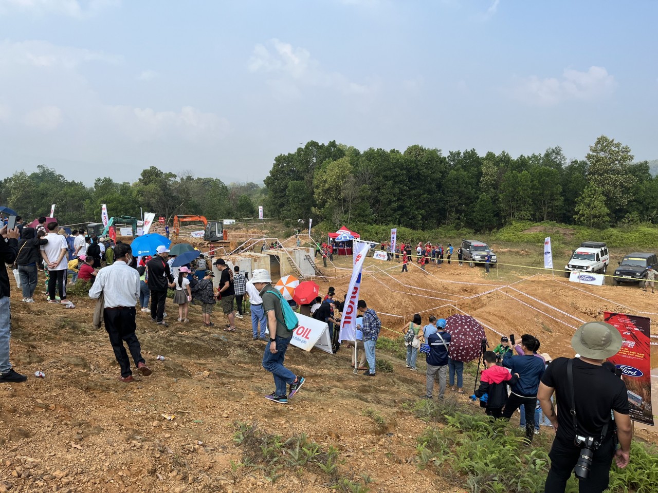 PVOIL VOC 2022 - Đường 6: lật xe ngay từ lượt đua đầu tiên