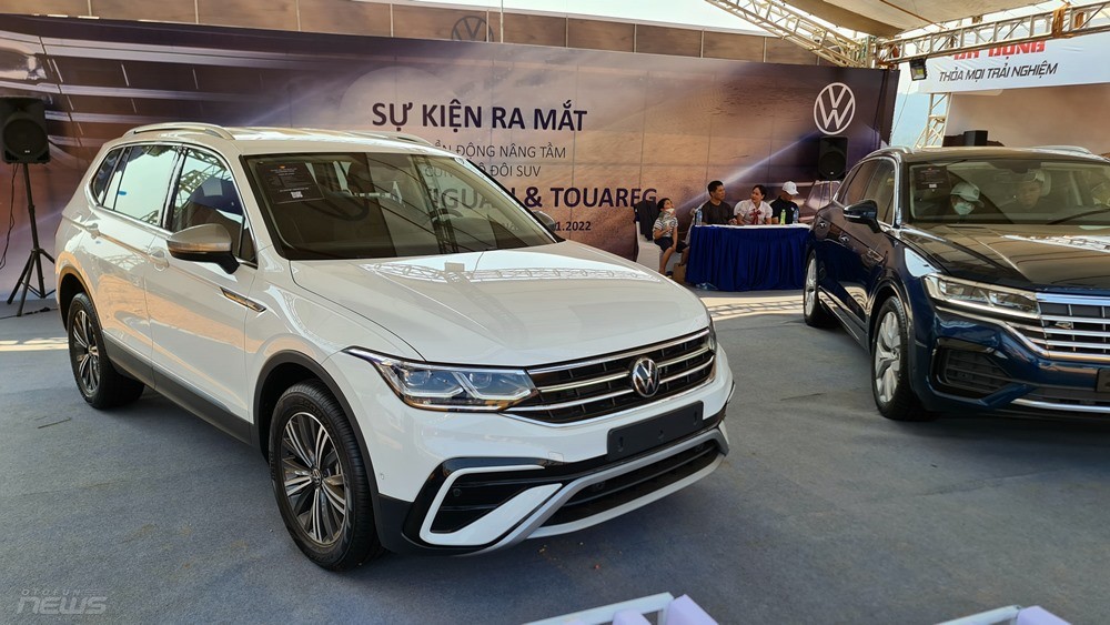 Gian hàng Volkswagen tại PVOIL VOC 2022 hút khách với bài lái thử Gymkhana Gian hàng Volkswagen tại PVOIL VOC 2022 hút khách với bài lái thử Gymkhana