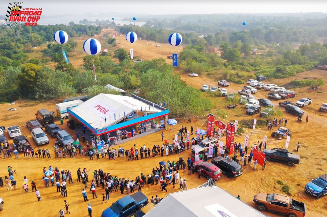 PVOIL VOC 2022: Khán giả vượt gần 2.000 km ra Đồng Mô xem đua offroad PVOIL VOC 2022: Khán giả vượt gần 2.000 km ra Đồng Mô xem đua offroad