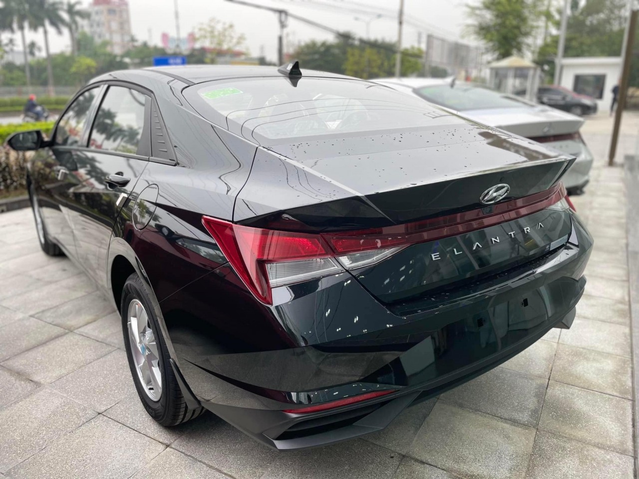 Chi tiếtHyundai Elantra 2023 bản tiêu chuẩn, giá 599 triệu