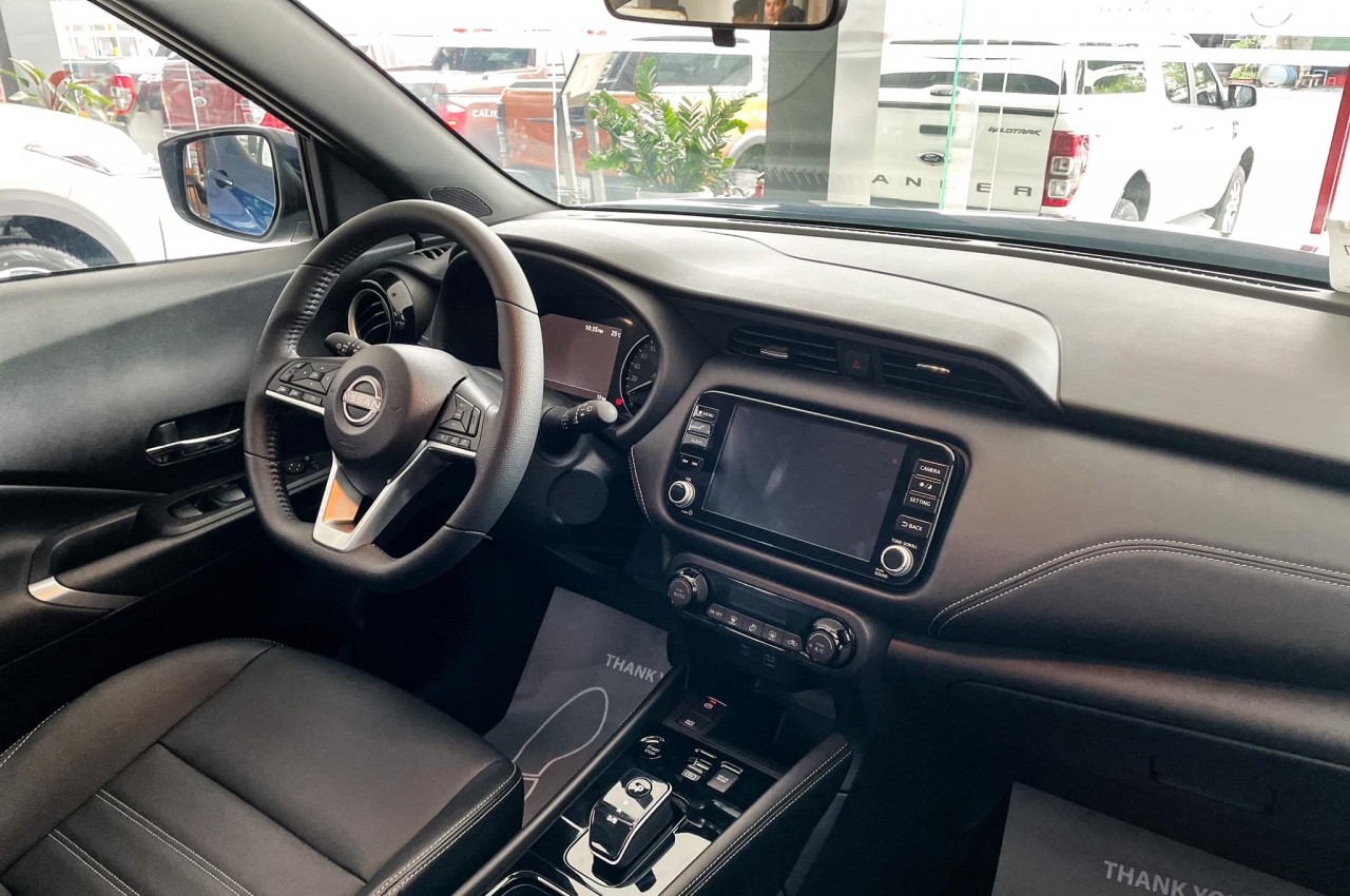 Cận cảnh Nissan Kicks tại đại lý TPHCM Cận cảnh Nissan Kicks tại đại lý TPHCM